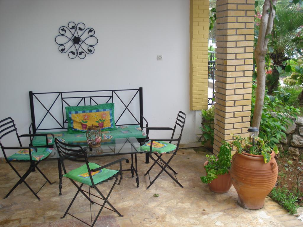 Iron House Apartamento Agios Georgios  Exterior foto