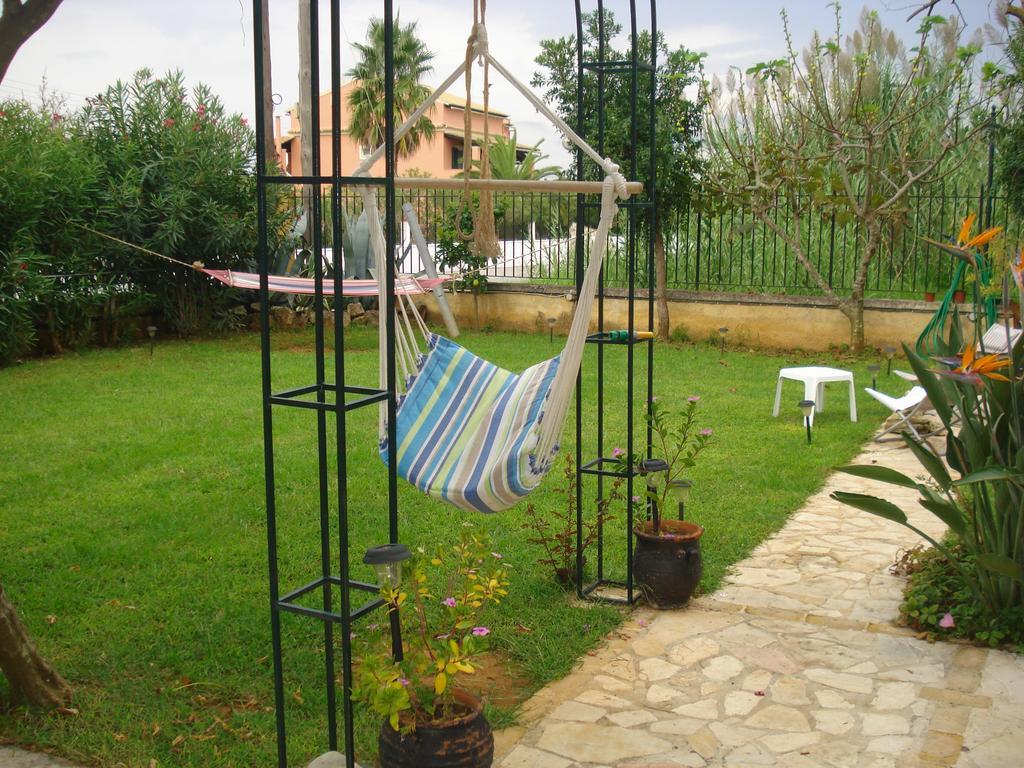 Iron House Apartamento Agios Georgios  Exterior foto