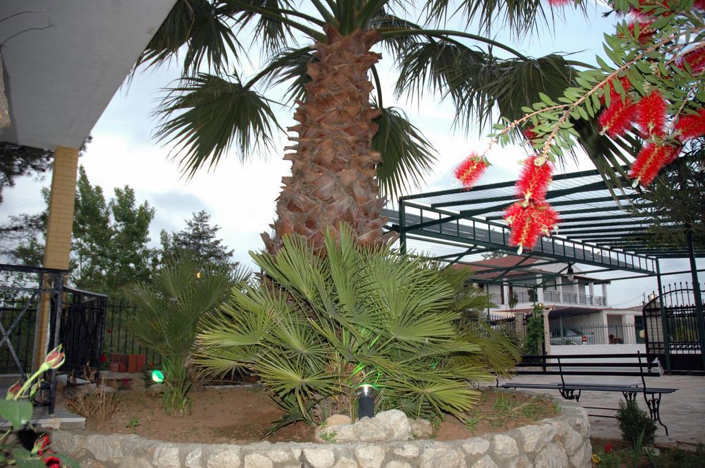 Iron House Apartamento Agios Georgios  Exterior foto