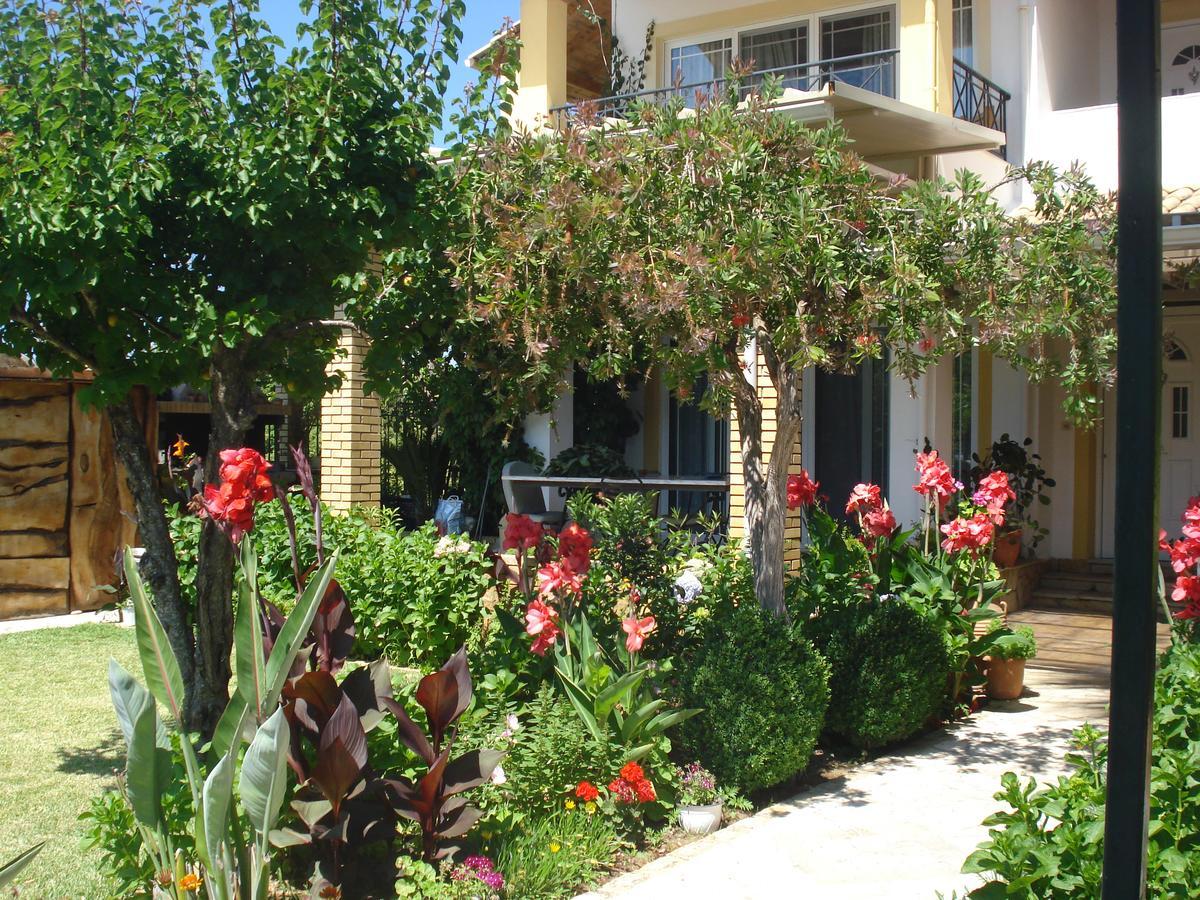 Iron House Apartamento Agios Georgios  Exterior foto
