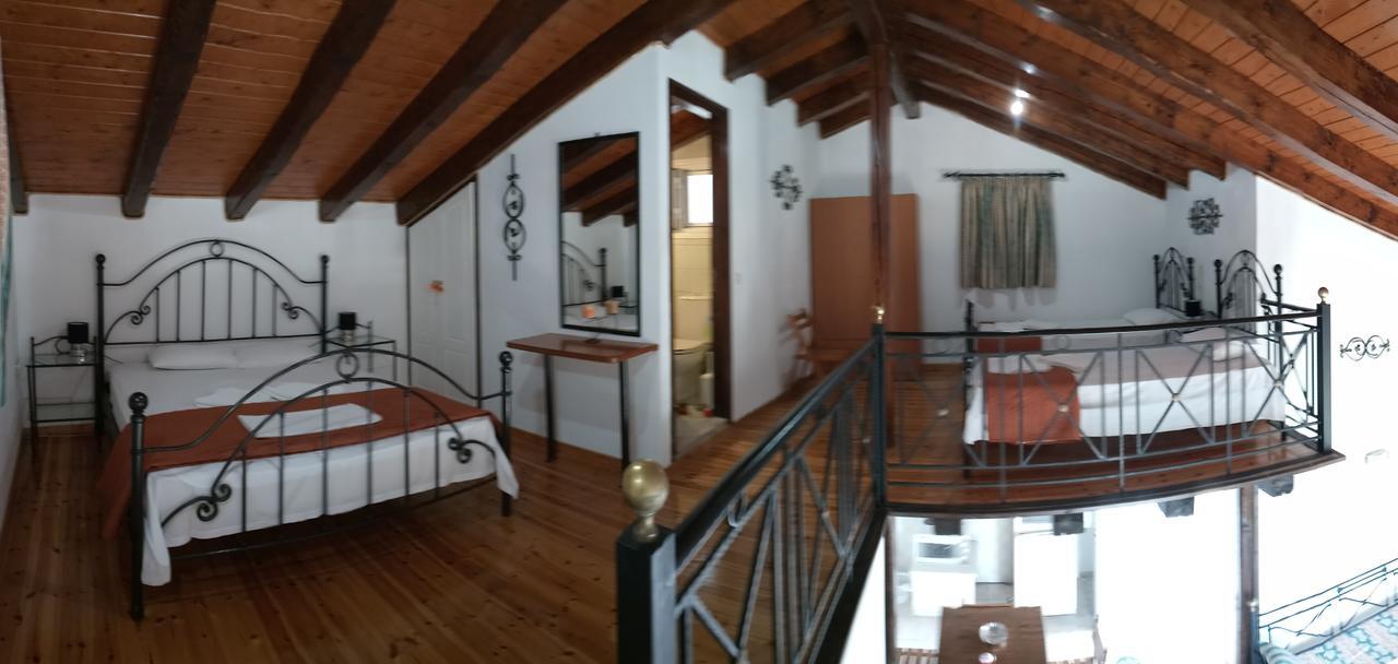 Iron House Apartamento Agios Georgios  Exterior foto